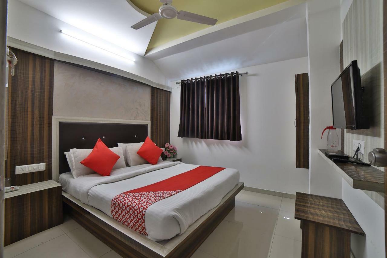 Hotel Sunstay Ahmedabad Exterior foto